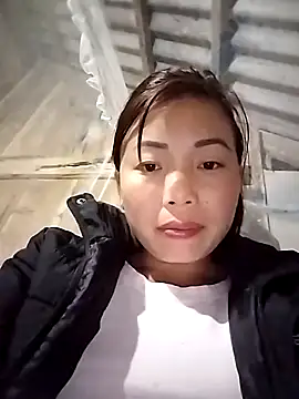 Annaacutee online show from December 17, 2025, 1:16 pm