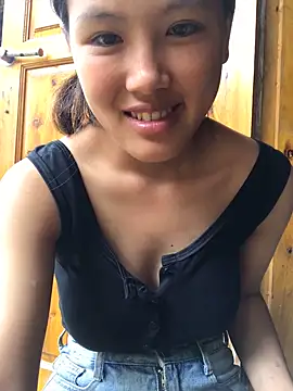 Snapshot of May_nhi chatting on September 12, 2025, 7:30 am May nhi online show from September 12, 2025, 7:30 am