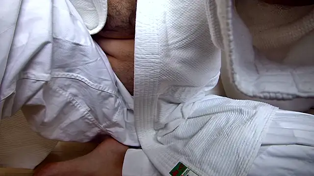 secretbearjp online show from November 14, 2025, 11:08 pm