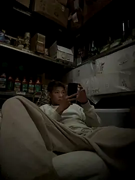 linh21107 online show from November 23, 2025, 7:07 am