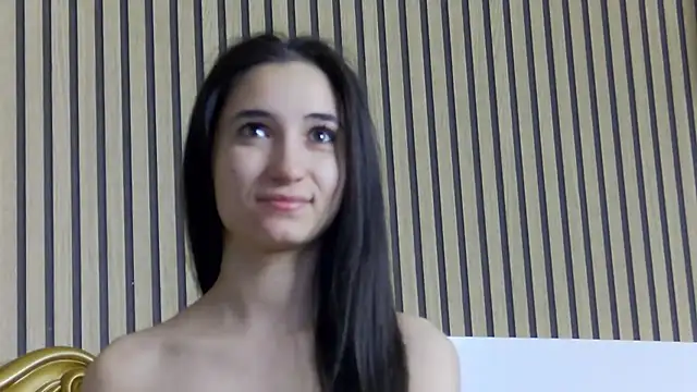 CarolinaBlair online show from April 5, 2026, 5:58 am