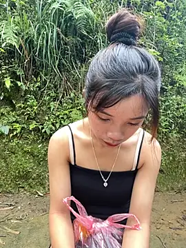 Snapshot of beobeo_2xx chatting on October 12, 2025, 1:07 am beobeo 2xx online show from October 12, 2025, 1:07 am