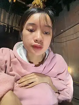 Snapshot of beobeo_2xx chatting on November 4, 2025, 12:58 am beobeo 2xx online show from November 4, 2025, 12:58 am