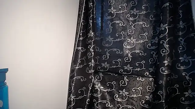 Snapshot of Spicy_Maxy chatting on October 25, 2025, 8:35 am Spicy Maxy online show from October 25, 2025, 8:35 am