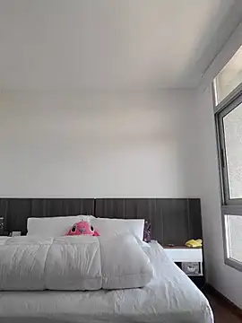 Snapshot of Danielaeliana chatting on September 30, 2025, 2:01 pm Danielaeliana online show from September 30, 2025, 2:01 pm