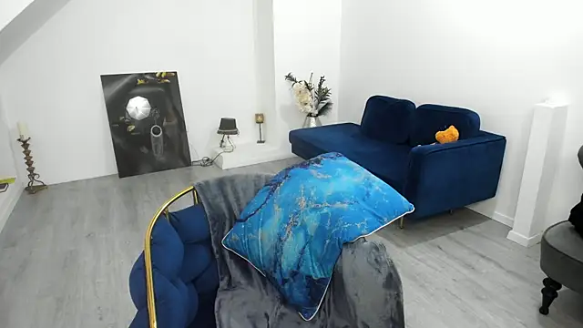 Ranya Evy online show from September 29, 2025, 6:02 pm