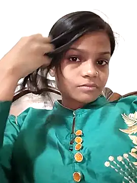 Komal0099 online show from October 18, 2025, 11:23 am