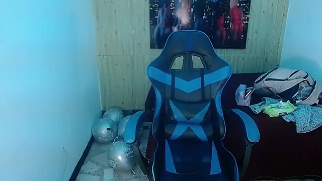 alison moon7 online show from September 16, 2025, 12:06 pm