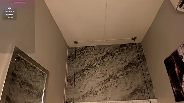 Emilly mell online show from September 26, 2025, 12:12 pm