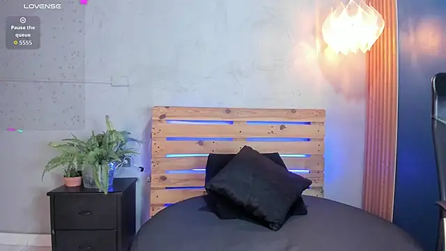 Daiisy kiss online show from September 21, 2025, 1:27 pm