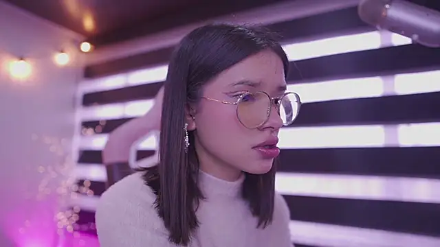 Lana Dreams  online show from November 24, 2025, 9:15 pm