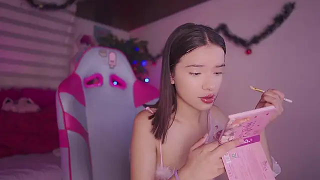 Lana Dreams  online show from December 19, 2025, 1:09 am