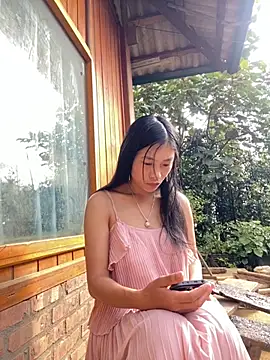 EmLy02 online show from November 10, 2025, 1:54 am