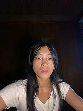 EmLy02 online show from October 15, 2025, 12:35 pm