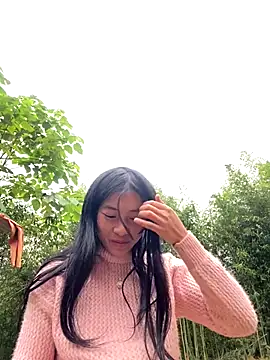 EmLy02 online show from November 21, 2025, 1:37 am