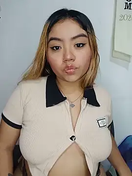 Snapshot of Emily__Hott chatting on June 4, 2026, 8:57 pm Emily Hott online show from June 4, 2026, 8:57 pm