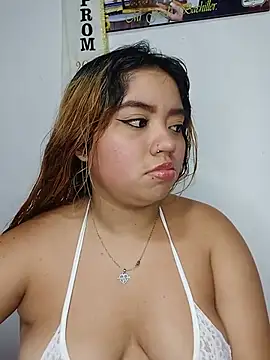 Snapshot of Emily__Hott chatting on May 22, 2026, 9:07 am Emily Hott online show from May 22, 2026, 9:07 am