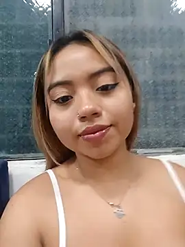 Emily  Hott online show from November 8, 2025, 6:28 am