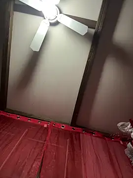 kev0n2389 online show from December 15, 2025, 5:57 am