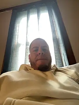 kev0n2389 online show from September 20, 2025, 4:56 pm