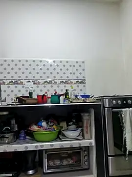 Nina vallon online show from September 17, 2025, 10:39 am