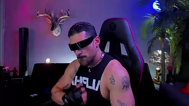 dennis cox1 online show from March 25, 2026, 4:12 am