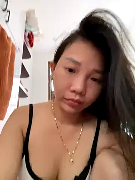 Miumieu online show from November 6, 2025, 3:21 am