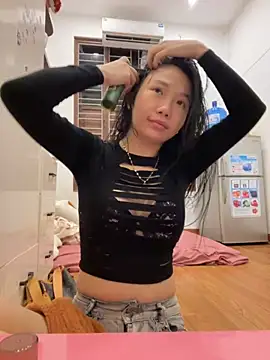 Miumieu online show from September 20, 2025, 3:39 pm