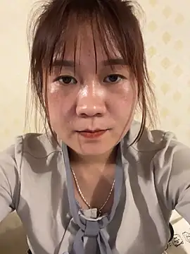 qinejr37 online show from September 19, 2025, 5:00 am