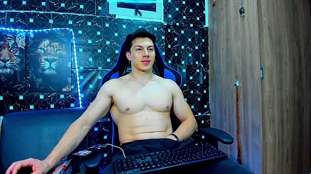 javiersexymann online show from September 18, 2025, 11:41 pm