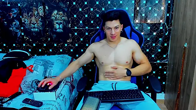 javiersexymann online show from December 20, 2025, 7:50 pm