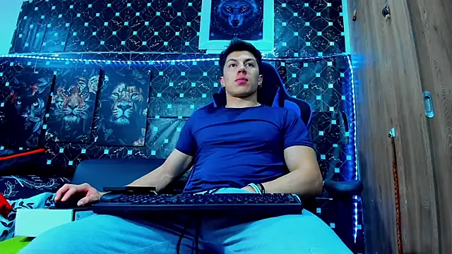 javiersexymann online show from October 8, 2025, 9:37 pm