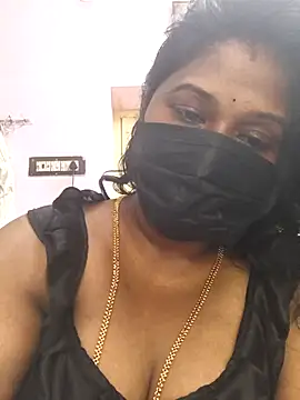 Snapshot of chaitara-reddy chatting on May 17, 2026, 9:09 am chaitara-reddy online show from May 17, 2026, 9:09 am