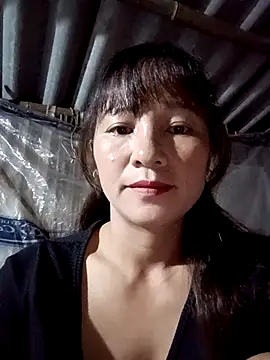 Mini3333 online show from October 3, 2025, 10:22 pm