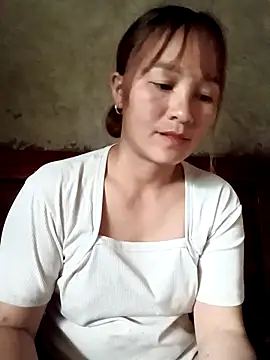 Mini3333 online show from April 16, 2026, 9:54 am