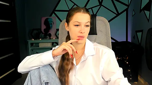 ArielSykes online show from September 18, 2025, 1:47 pm