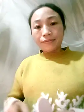 lucybaby00 online show from December 5, 2025, 8:06 pm