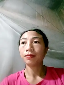 lucybaby00 online show from September 30, 2025, 11:00 pm