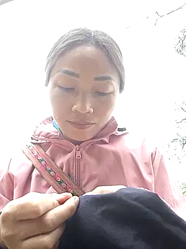 lucybaby00 online show from February 17, 2026, 3:15 am