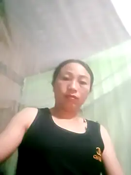 lucybaby00 online show from November 30, 2025, 10:21 pm