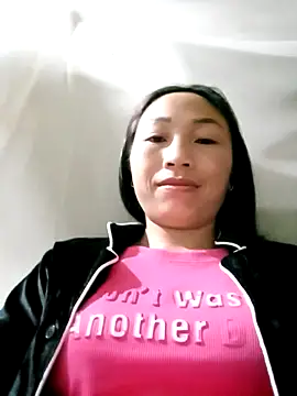 lucybaby00 online show from March 16, 2026, 8:11 pm