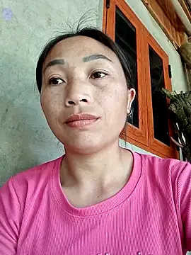 lucybaby00 online show from April 9, 2026, 5:31 am