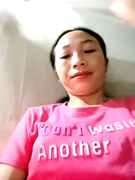 lucybaby00 online show from November 14, 2025, 10:24 pm