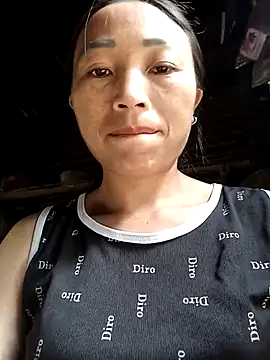 lucybaby00 online show from April 10, 2026, 5:25 am