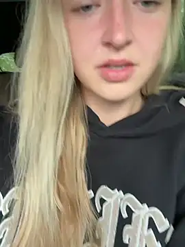 Snapshot of emilypeperoni chatting on July 26, 2026, 3:19 pm emilypeperoni online show from July 26, 2026, 3:19 pm