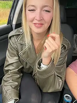 Snapshot of emilypeperoni chatting on July 20, 2026, 12:29 pm emilypeperoni online show from July 20, 2026, 12:29 pm