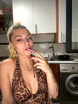 NoeliaGarcia17 online show from September 16, 2025, 8:21 pm