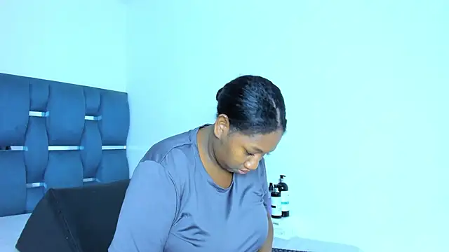 Snapshot of yourwife_anna chatting on October 10, 2025, 11:55 am yourwife anna online show from October 10, 2025, 11:55 am