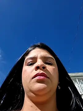 Eiimy pretty online show from September 25, 2025, 8:15 pm