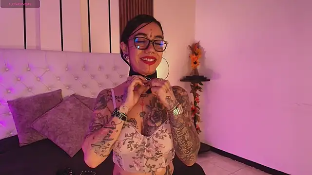 Snapshot of ViolettaAlemida chatting on January 7, 2026, 1:16 pm ViolettaAlemida online show from January 7, 2026, 1:16 pm